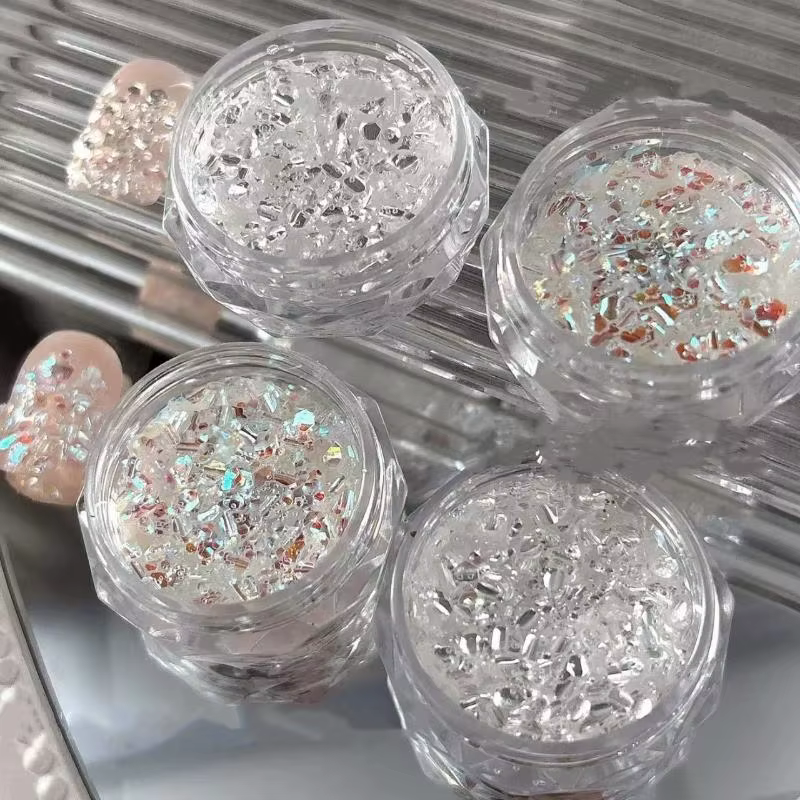 Paillettes pour nail art avec effet scintillant pour des designs DIY et des looks glamour