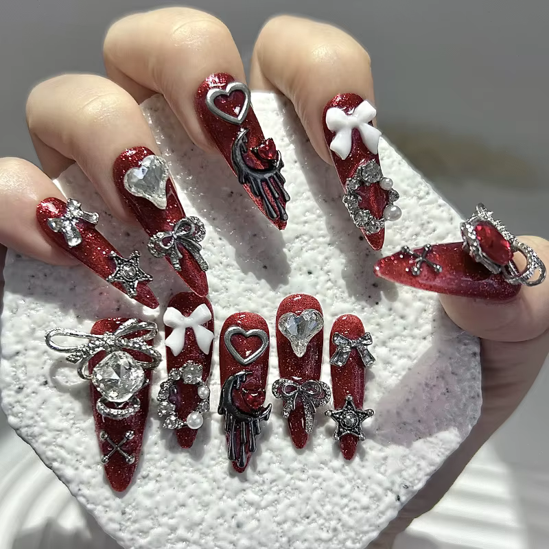 Halloween sang foncé rouge luxe à la main presse sur les ongles 3D arc étoile amour diamant paillettes longue pointe