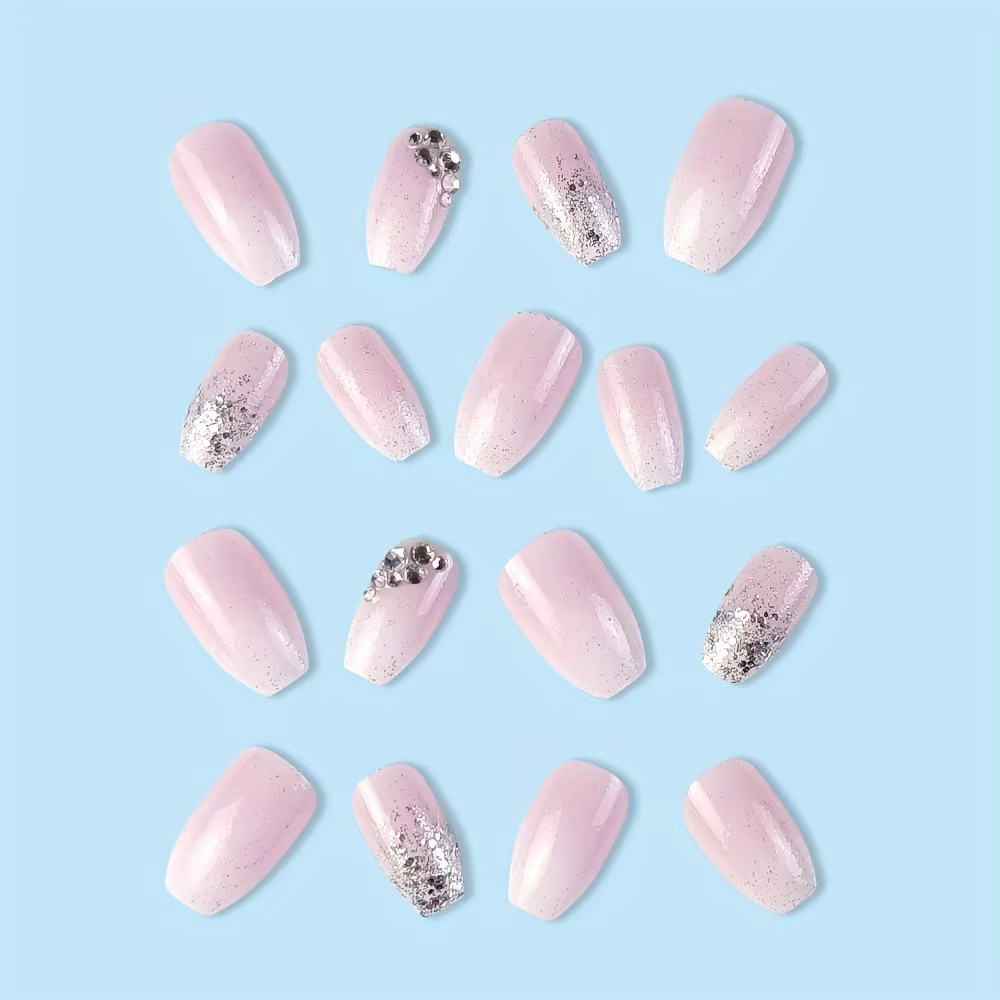 24 faux ongles carrés courts en forme de cercueil avec colle