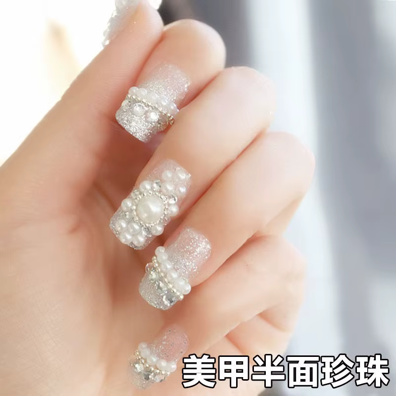 Breloque en perle demi-ronde pour ongles