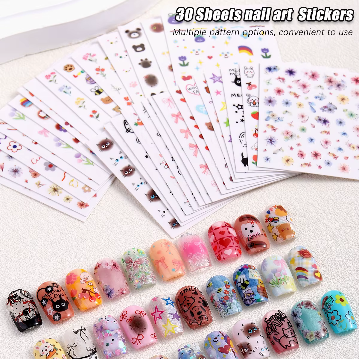 Ensemble d'autocollants pour ongles mignons de style dessin animé