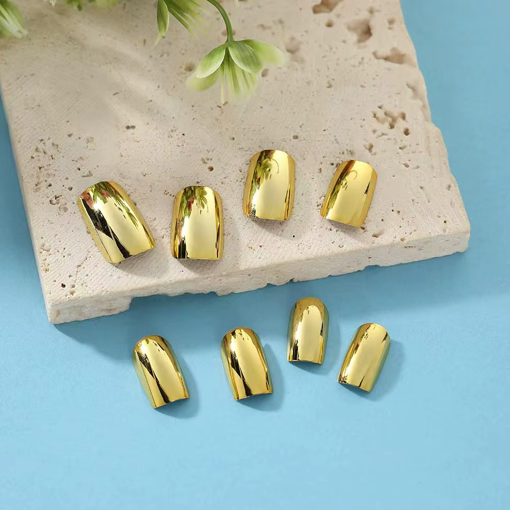 Presse dorée sur les ongles en métal chromé faux