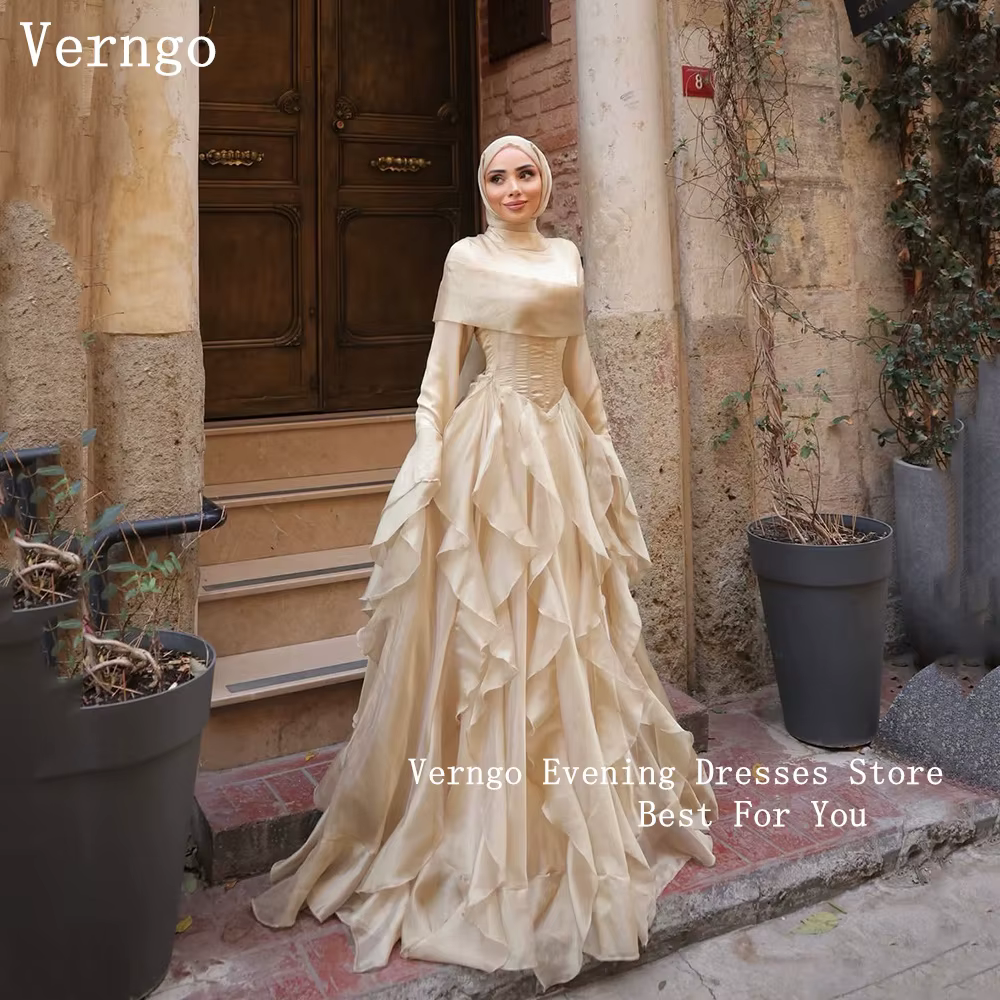 Verngo Beige une ligne manches longues robe de soirée col haut plissé robes d'occasion formelles élégant Mulism robes de bal personnalisé
