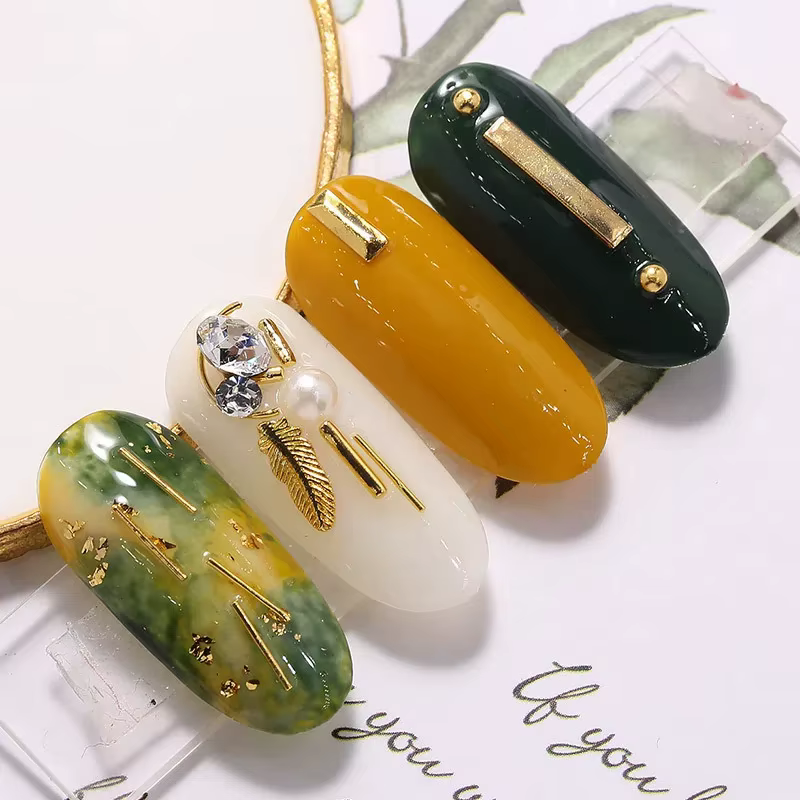 Décorations pour ongles sur le thème de l'amour