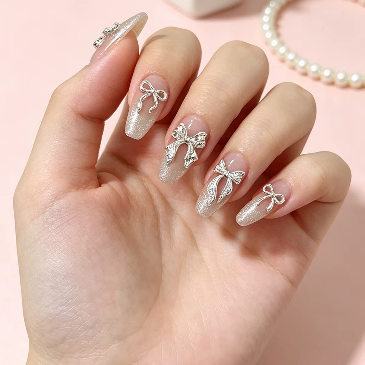 1 Boîte de Décorations d'Ongles en Alliage Lourd Multi-Styles
