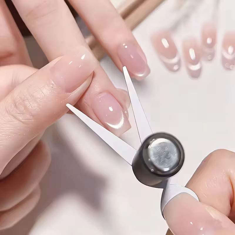 4 styles d'outils de nail art en métal pour ongles œil de chat en Y / style français mignon