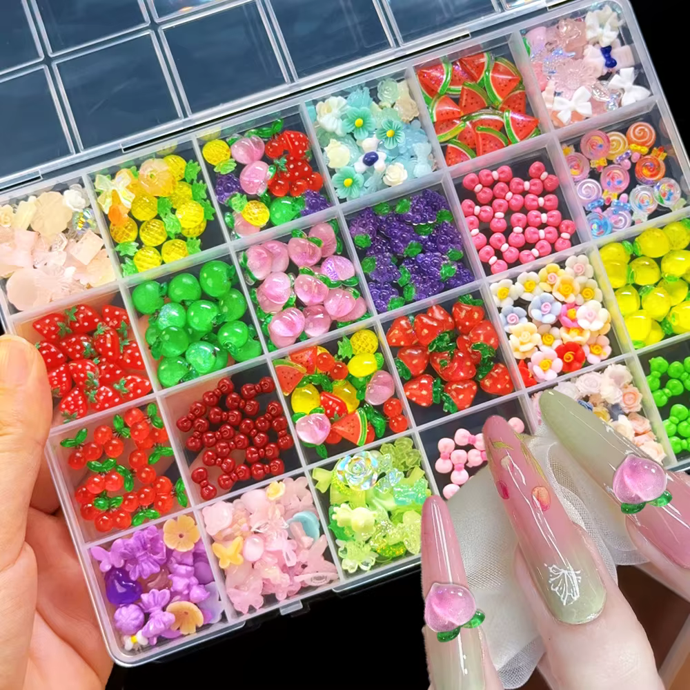 Ensemble de breloques colorées en résine pour Nail Art