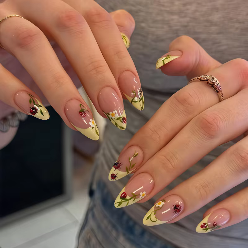 2026 24PCS Faux ongles neutres brillants, forme amande, dégradé rose nude, avec pointillages blancs et noirs, style French manucure mate