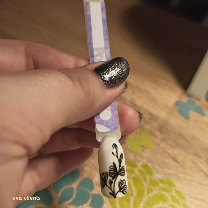 Stylo Graffiti noir pour Nail Art