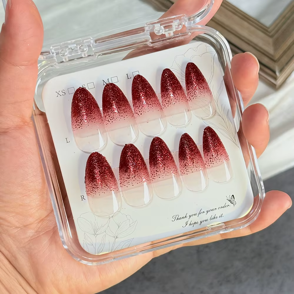 144 faux ongles en boîte