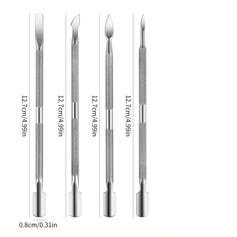 Kit de quatre pièces pour éliminer la peau morte et les saletés des ongles