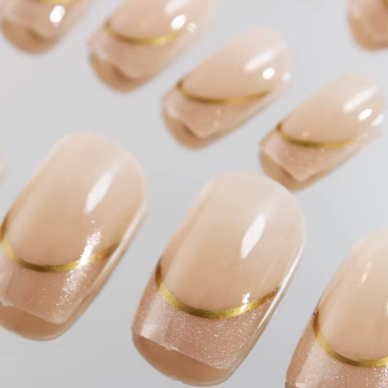 Faux ongles mi-longs pour femmes