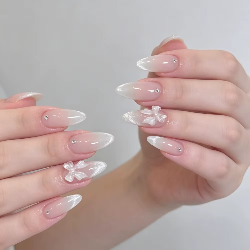 24 faux ongles à presser de style français