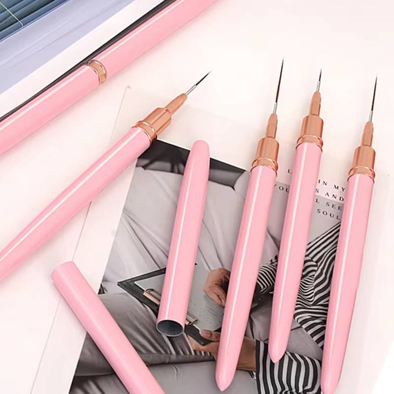 Ensemble de pinceaux pour revêtement d'ongles