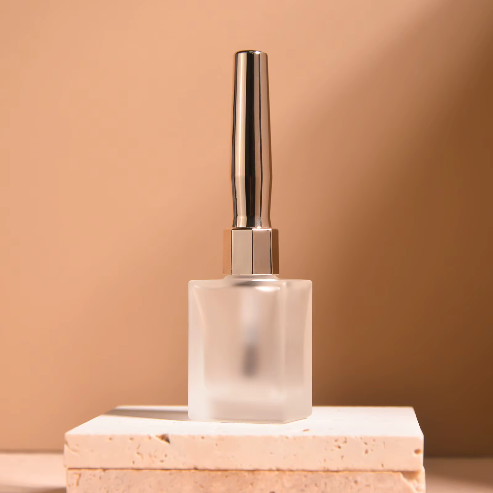 Bouteille de vernis à ongles conviviale ré