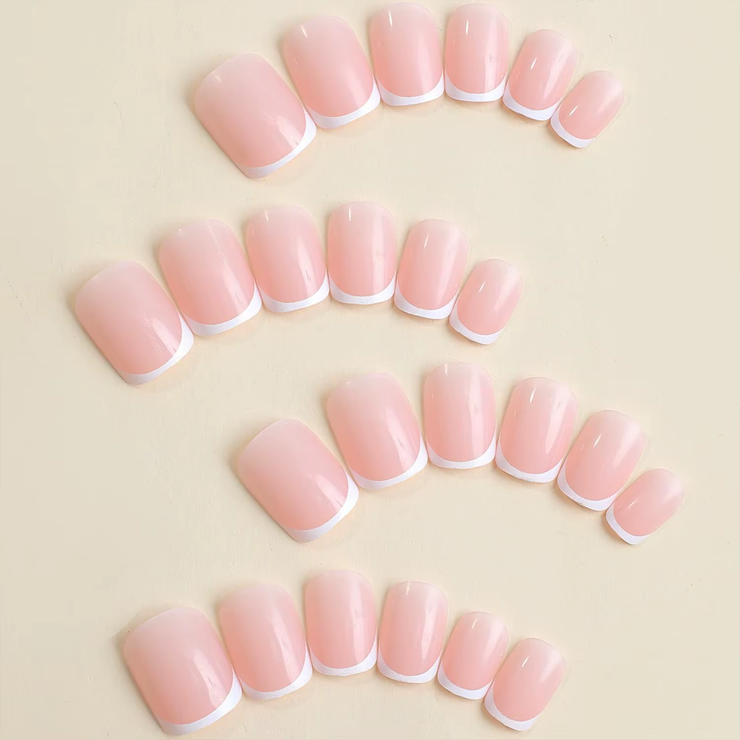 24 pièces d'ongles minimalistes français courts avec 1 gelée et 1 lime à ongles