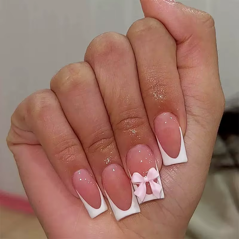 Faux ongles blancs de Style français