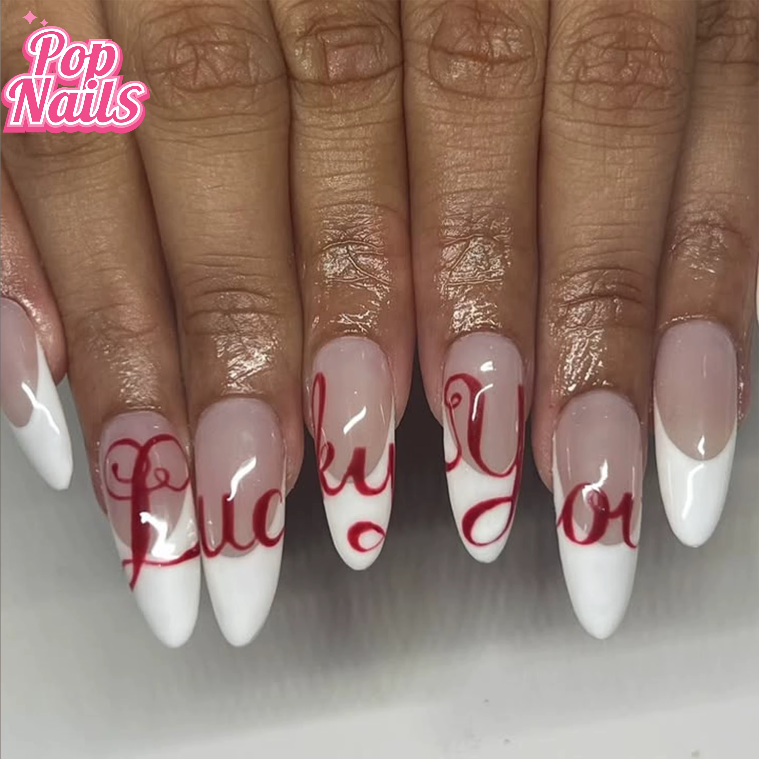 Faux ongles «Lucky You» peints à la main