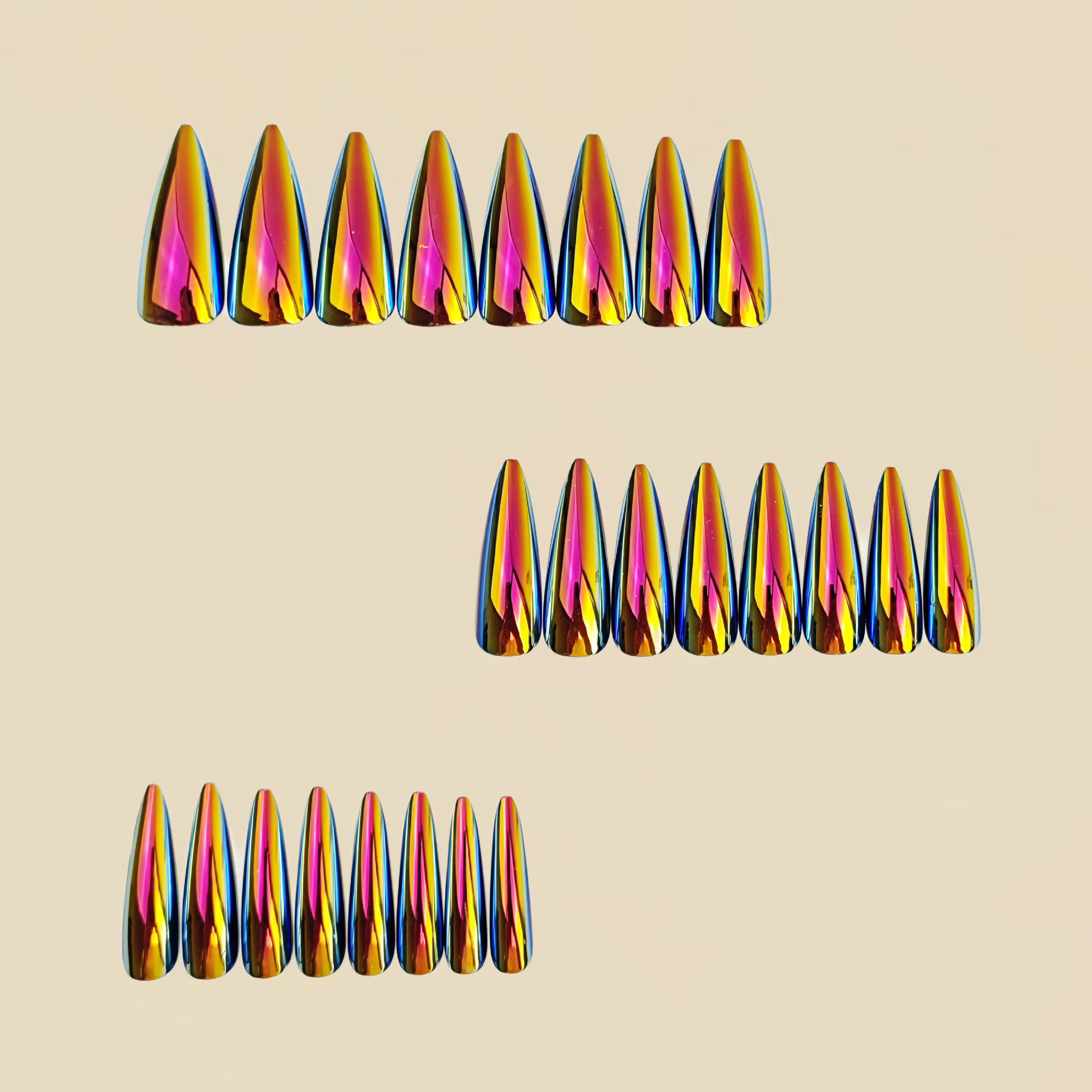 Faux ongles mi-longs holographiques