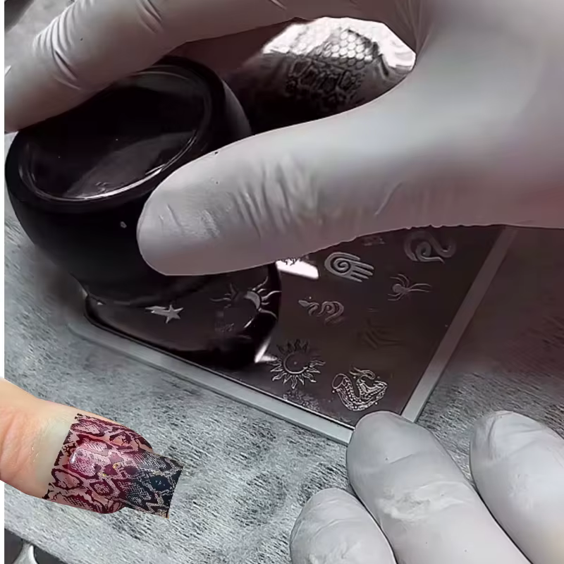 Image animale serpent léopard ongles estampage tigre zèbre