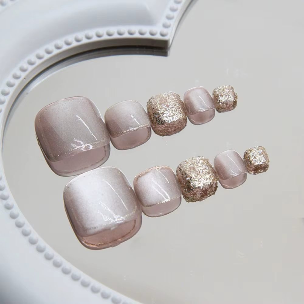 Faux ongles d'orteils courts carrés