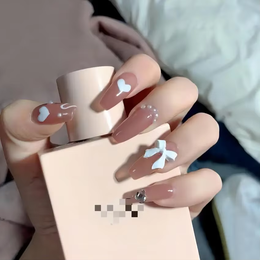 Faux Ongles Français N64.avec Pointes de Diamants