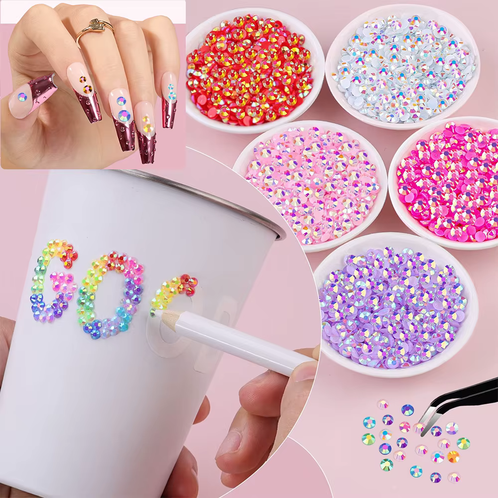 Environ 3500 pièces de strass pour Nail Art à dos plat
