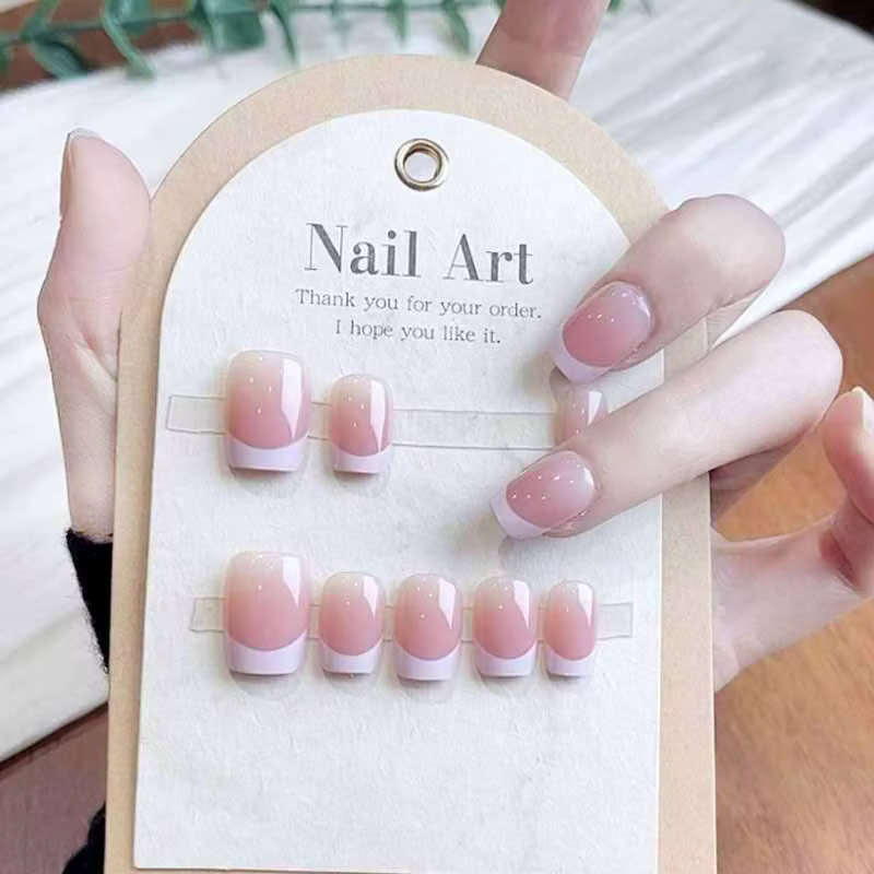 Faux ongles français blancs