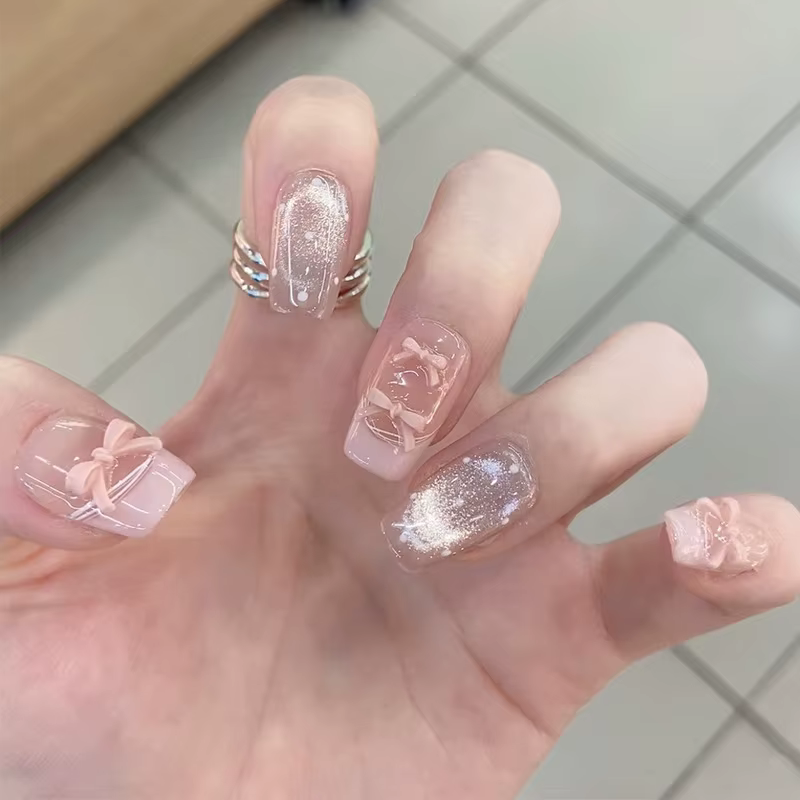 24 faux ongles courts carrés mignons pour filles