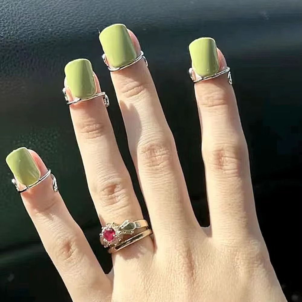 Nouveaux anneaux pour ongles