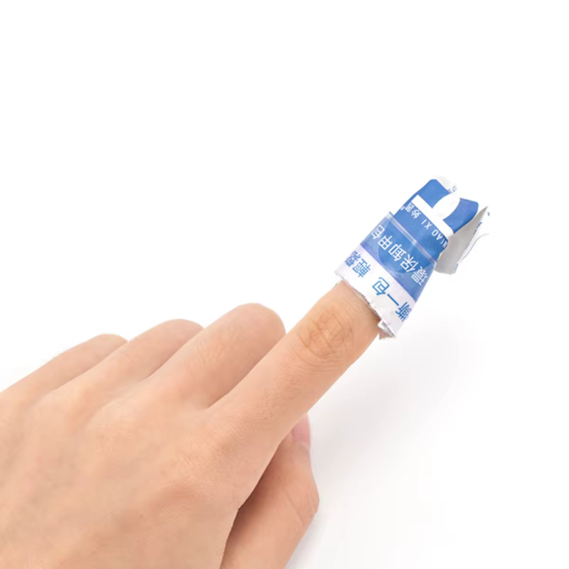 Lingettes en papier pour dissolvant de vernis à ongles