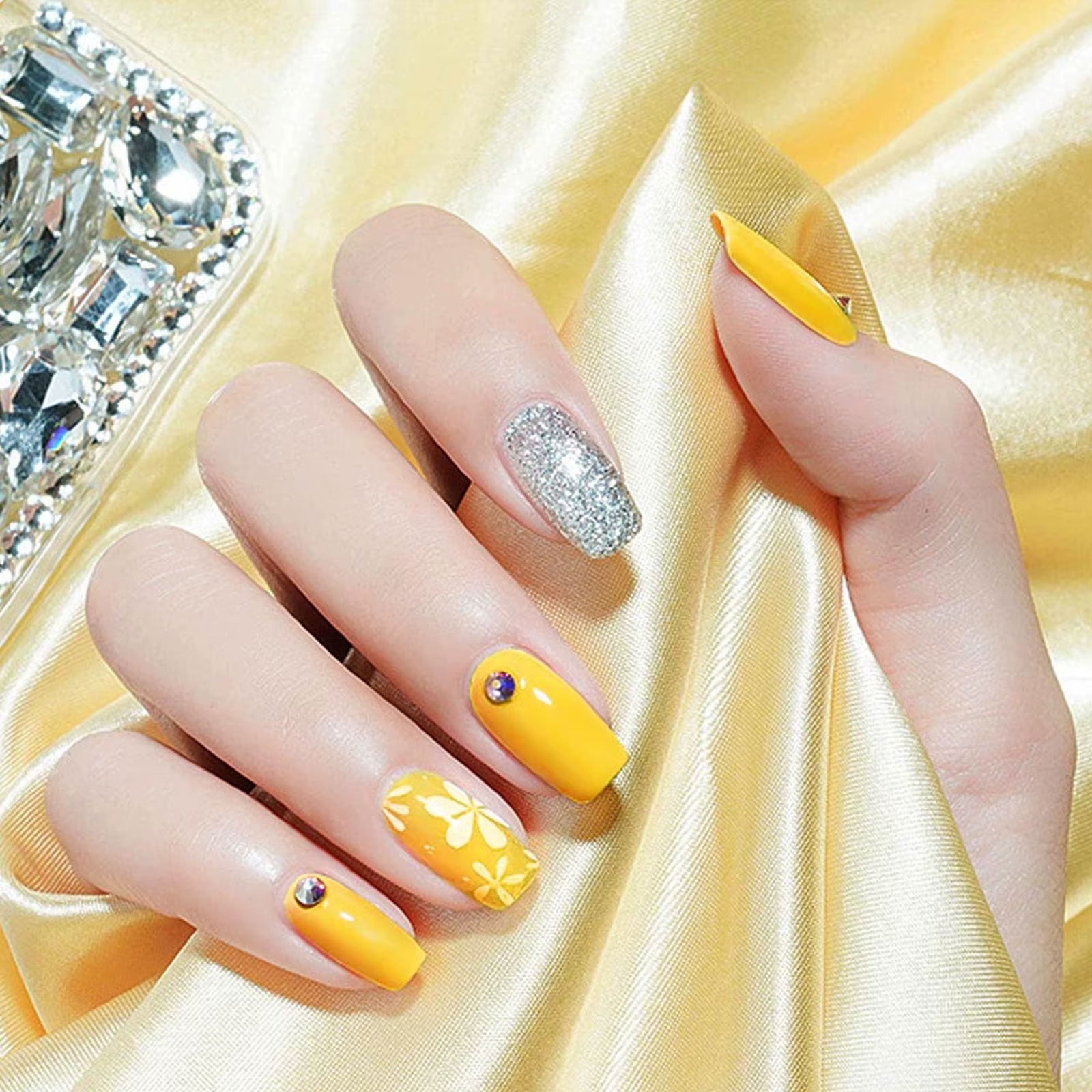 Vernis à ongles gel jaune semi-permanent UV LED