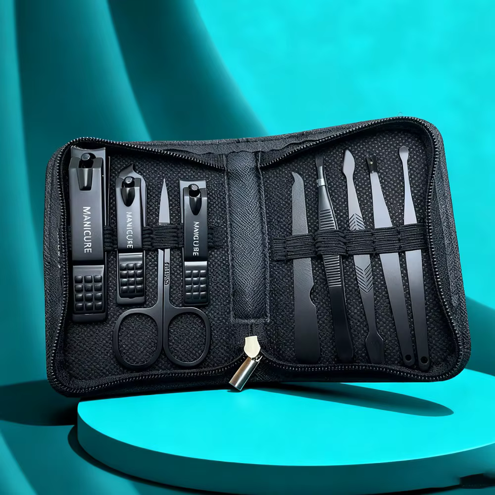 Ensemble de manucure avec étui en cuir