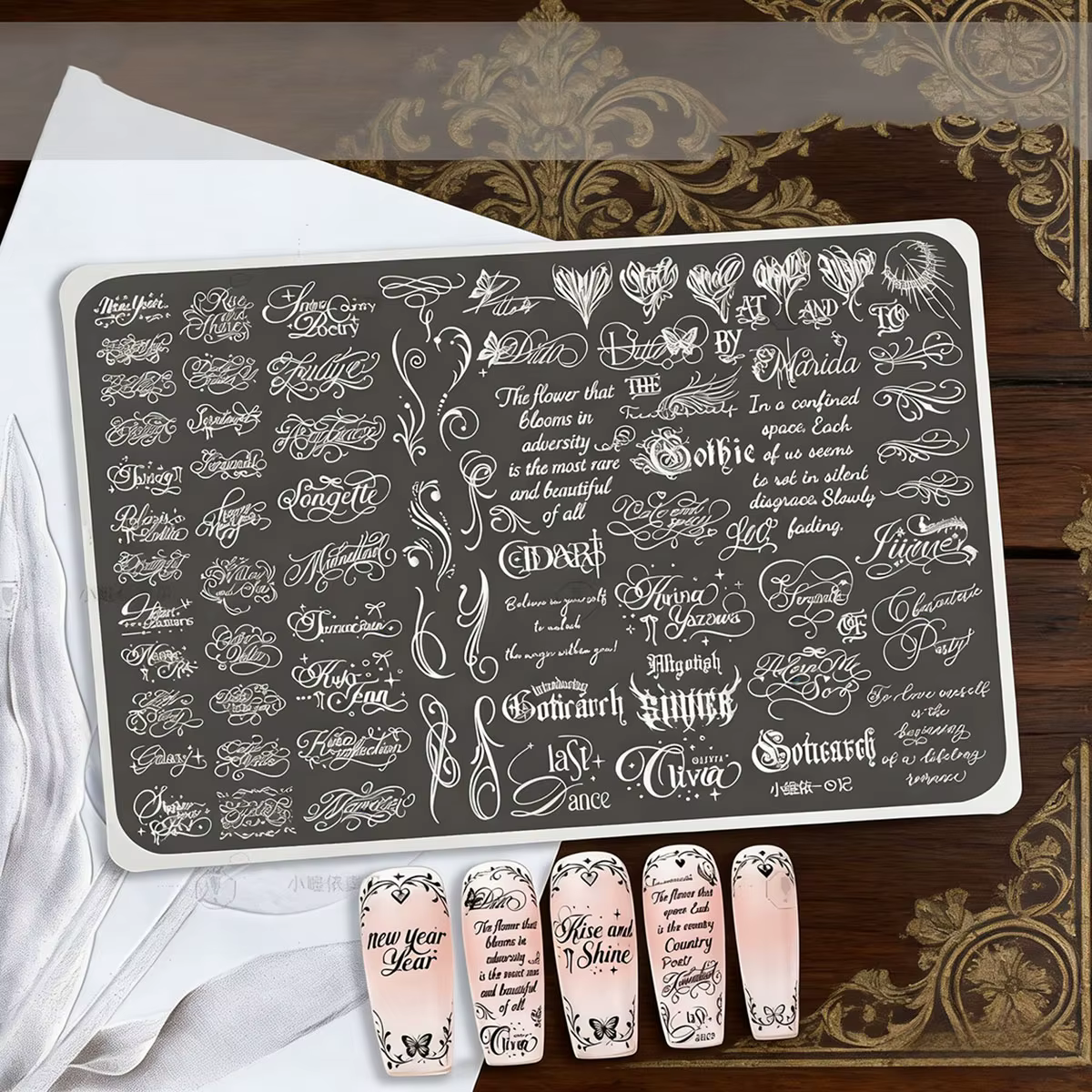 Plaque de tamponnage pour ongles