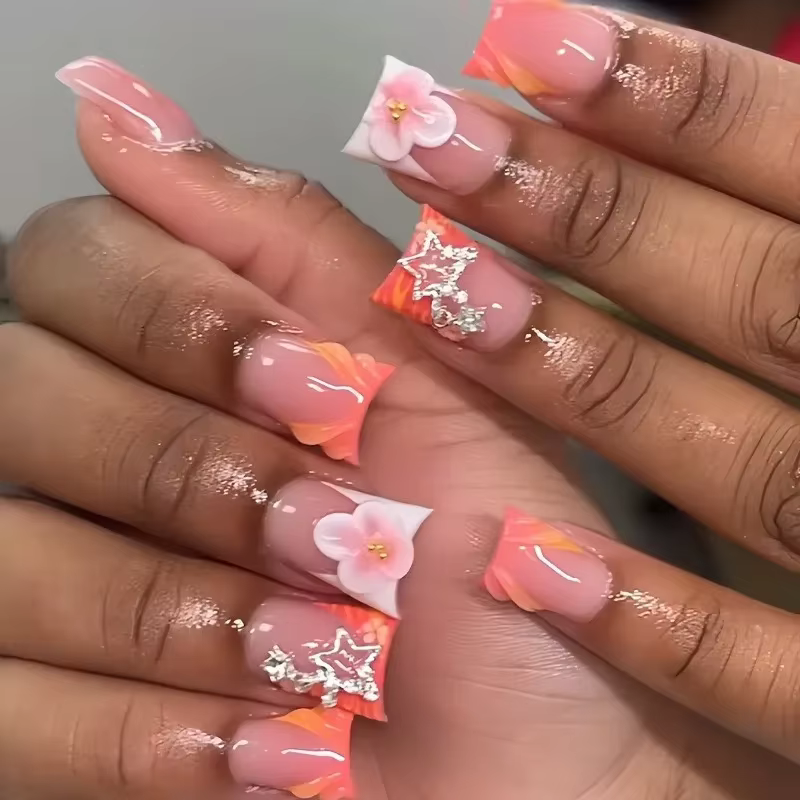 Faux ongles courts en bec de canard