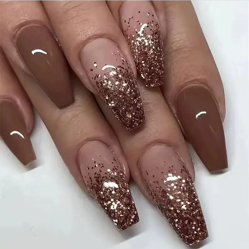 Faux ongles courts, moyens et longs