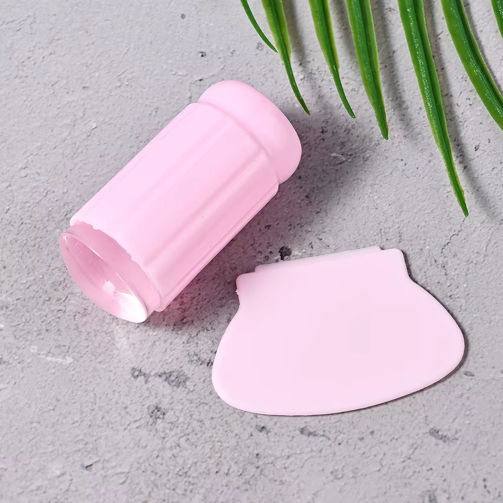 Tampon à ongles avec raclette