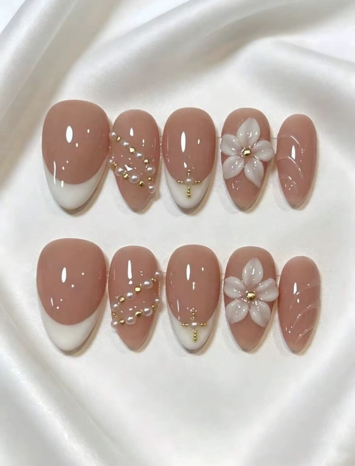 10 Pièces d'ongles courts à presser faits main avec un design amande sculpté
