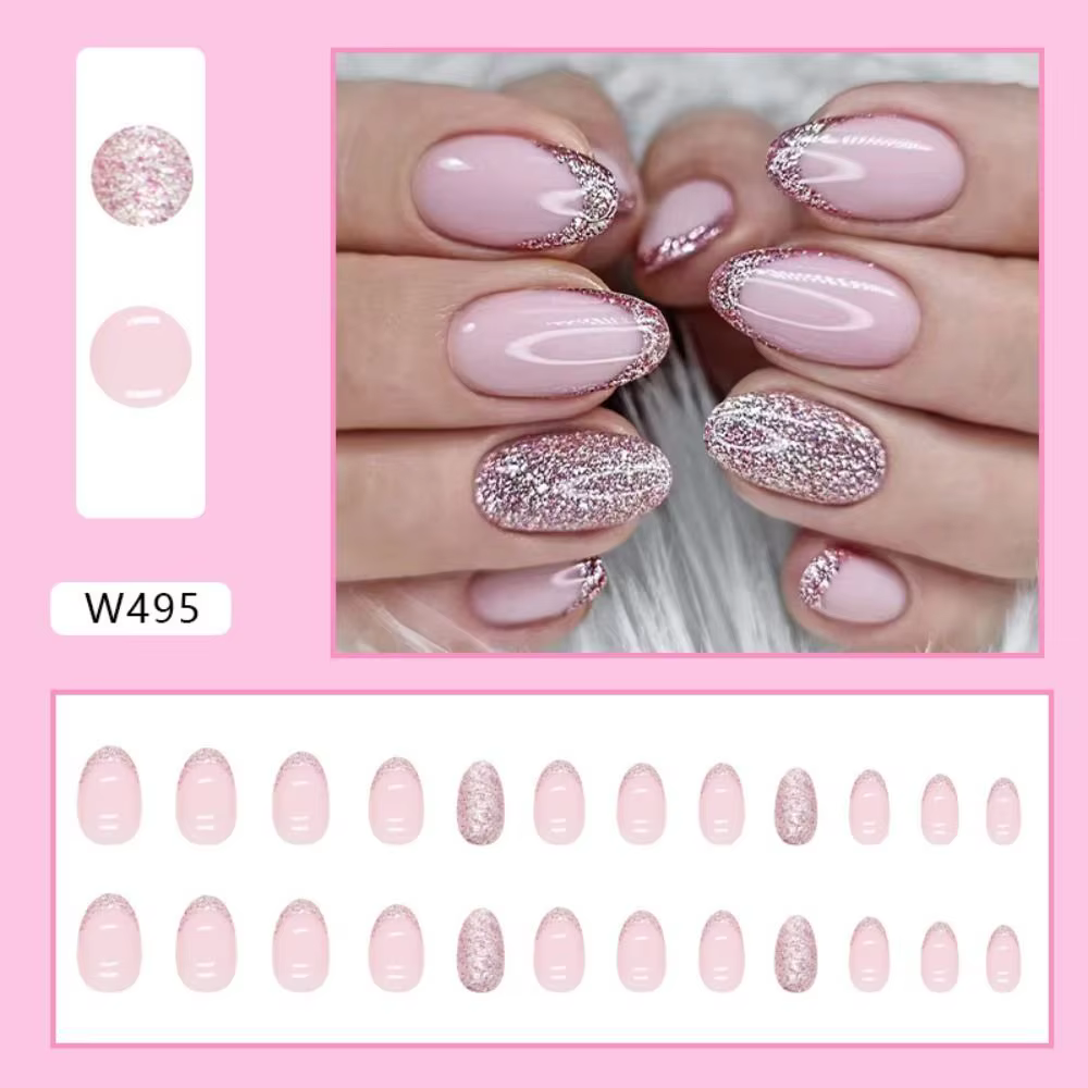 Faux ongles pailletés à base d'amande pour femme