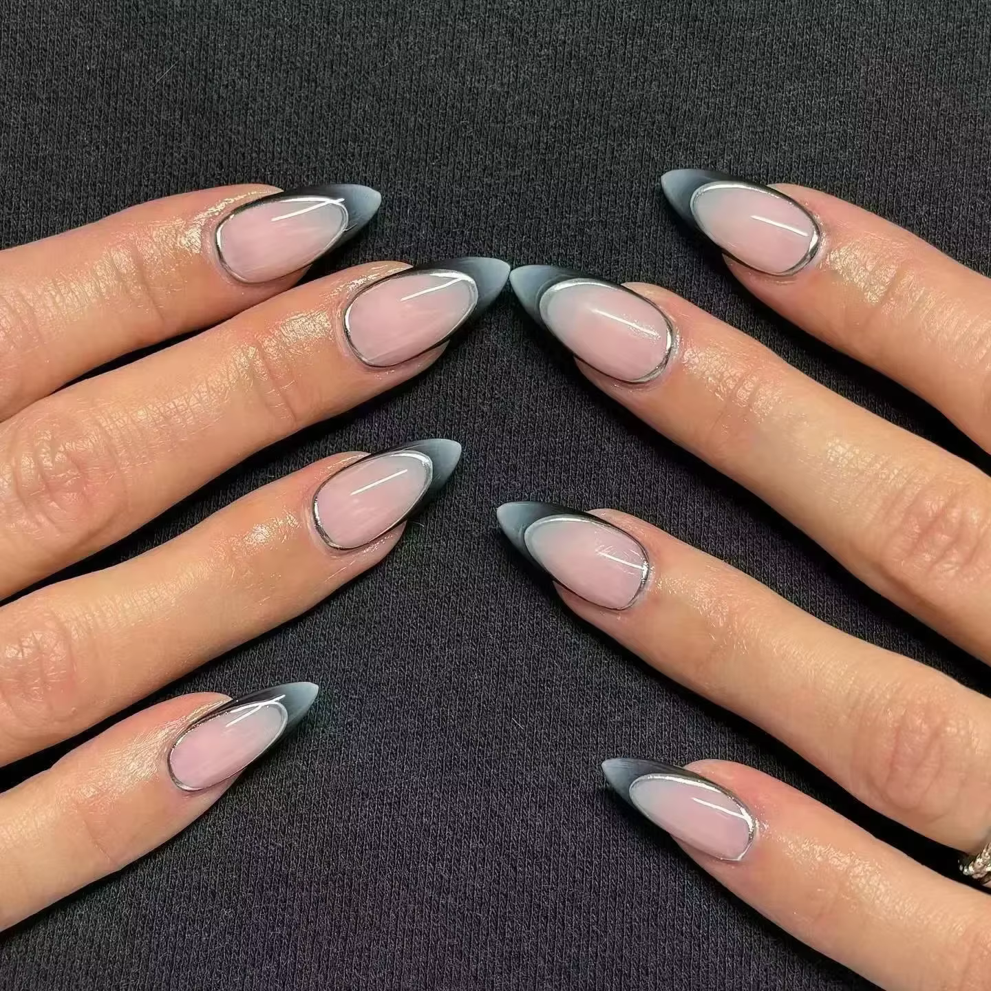 Faux ongles français en amande