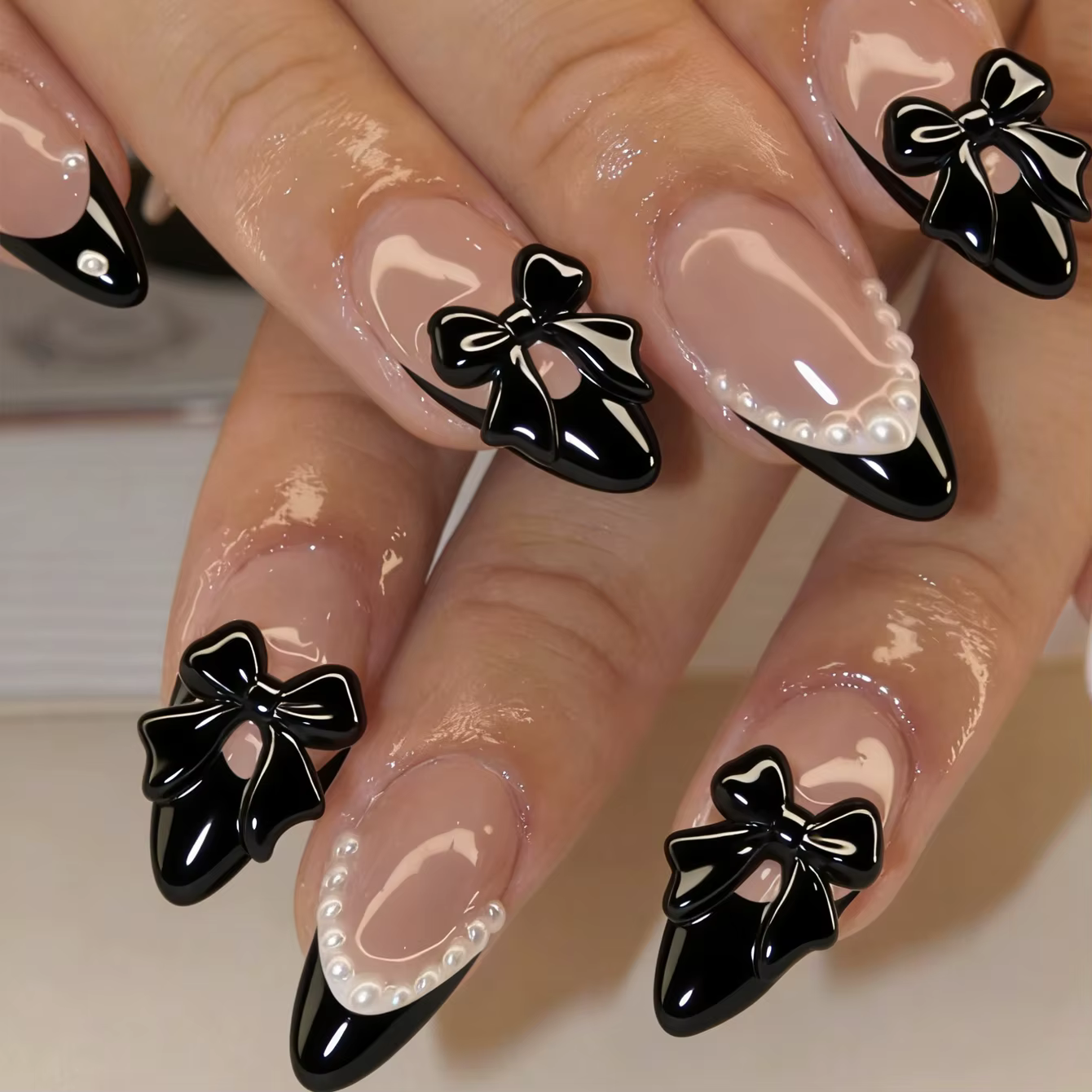 Faux ongles noirs pressés à bord français