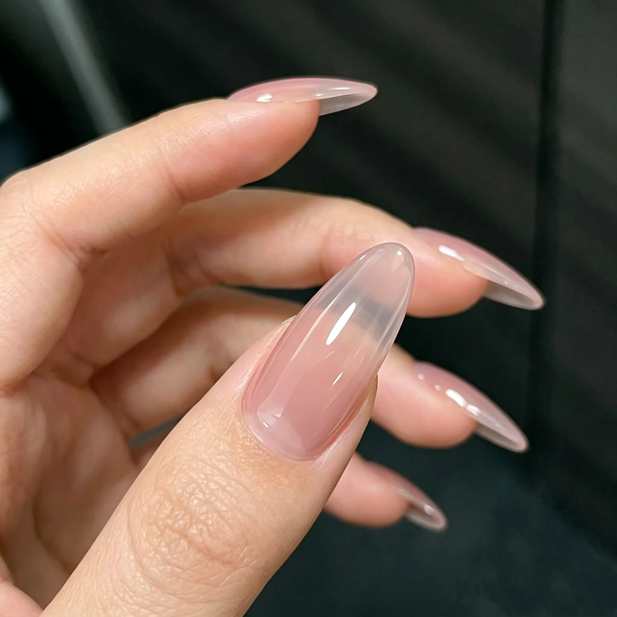 Gel UV transparent gris nude sans tracas