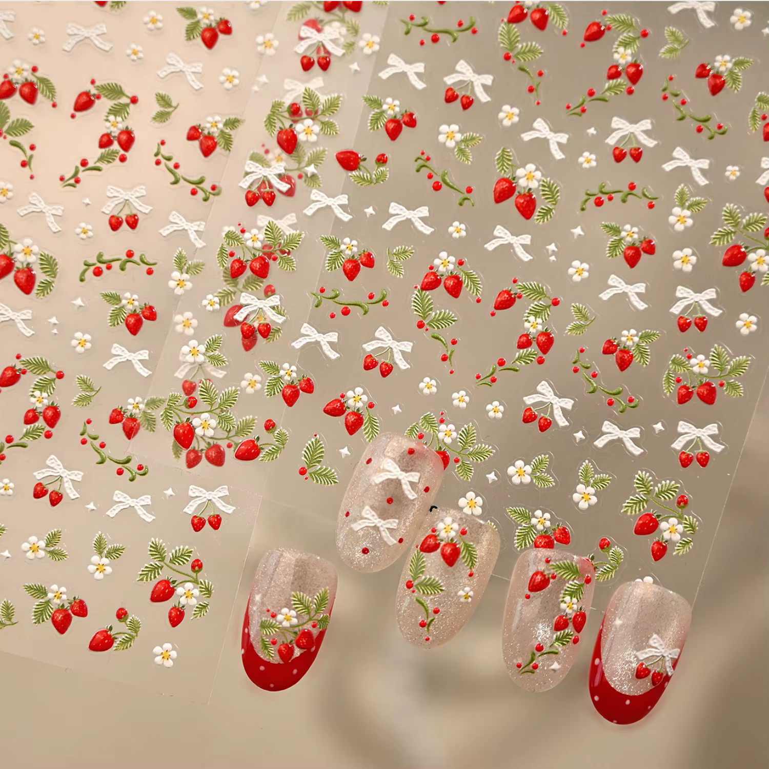 Autocollants 5D pour ongles motif vigne de fraises printanières