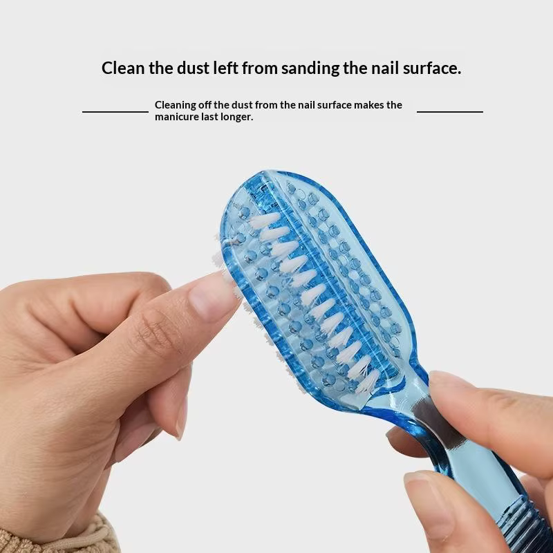 Brosse à ongles à poils rigides