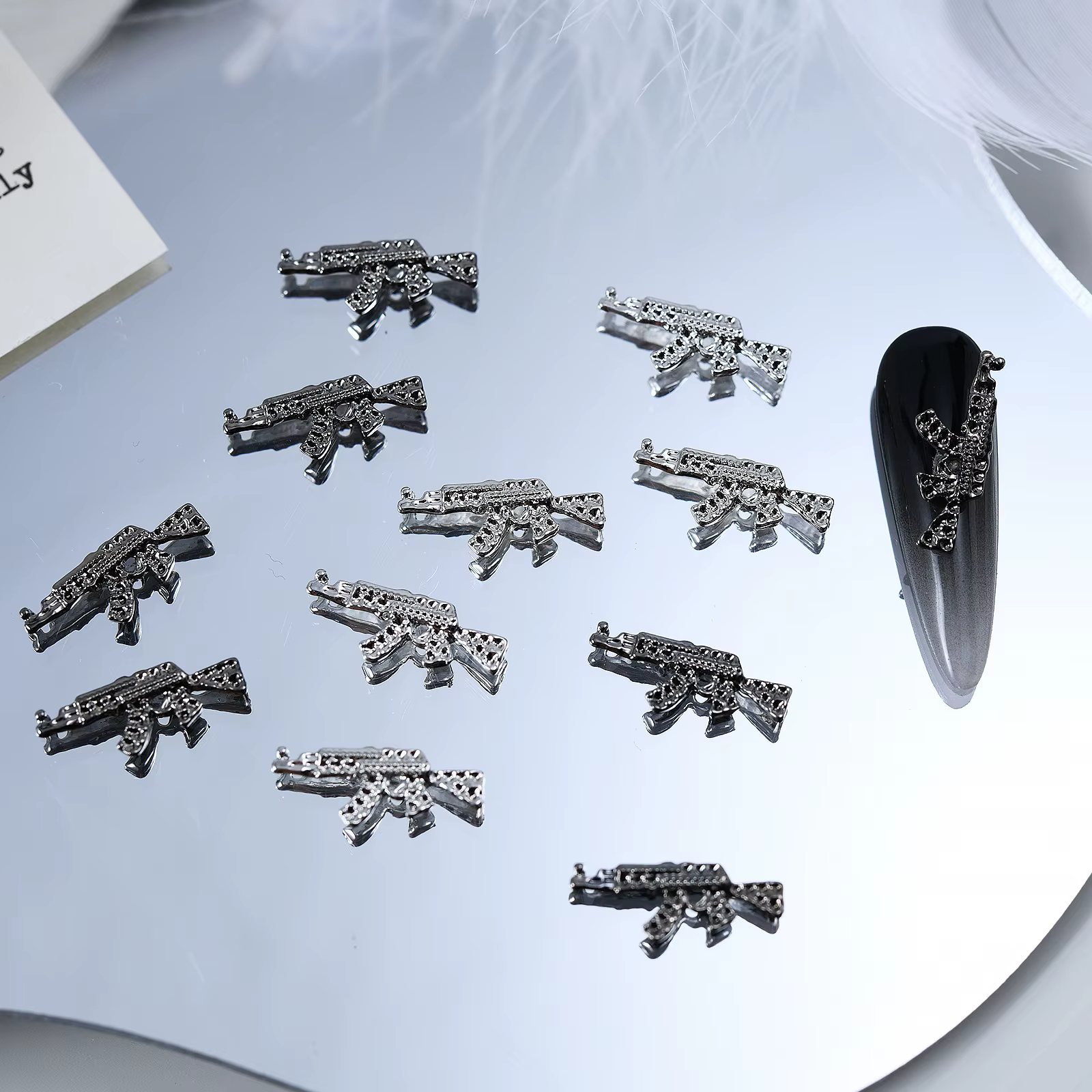 20 pièces de luxe rétro argent pistolet ongles breloques alliage