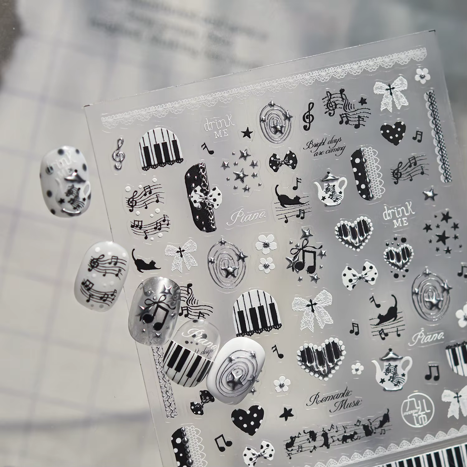 Autocollants pour ongles sur le thème de la musique vintage