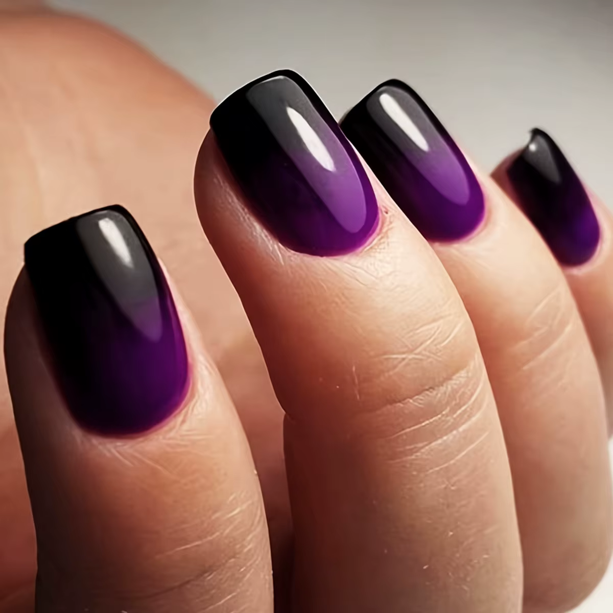 24 pièces dégradé violet Nail Art conseils Simple court tête carrée faux ongles détachable mode presse
