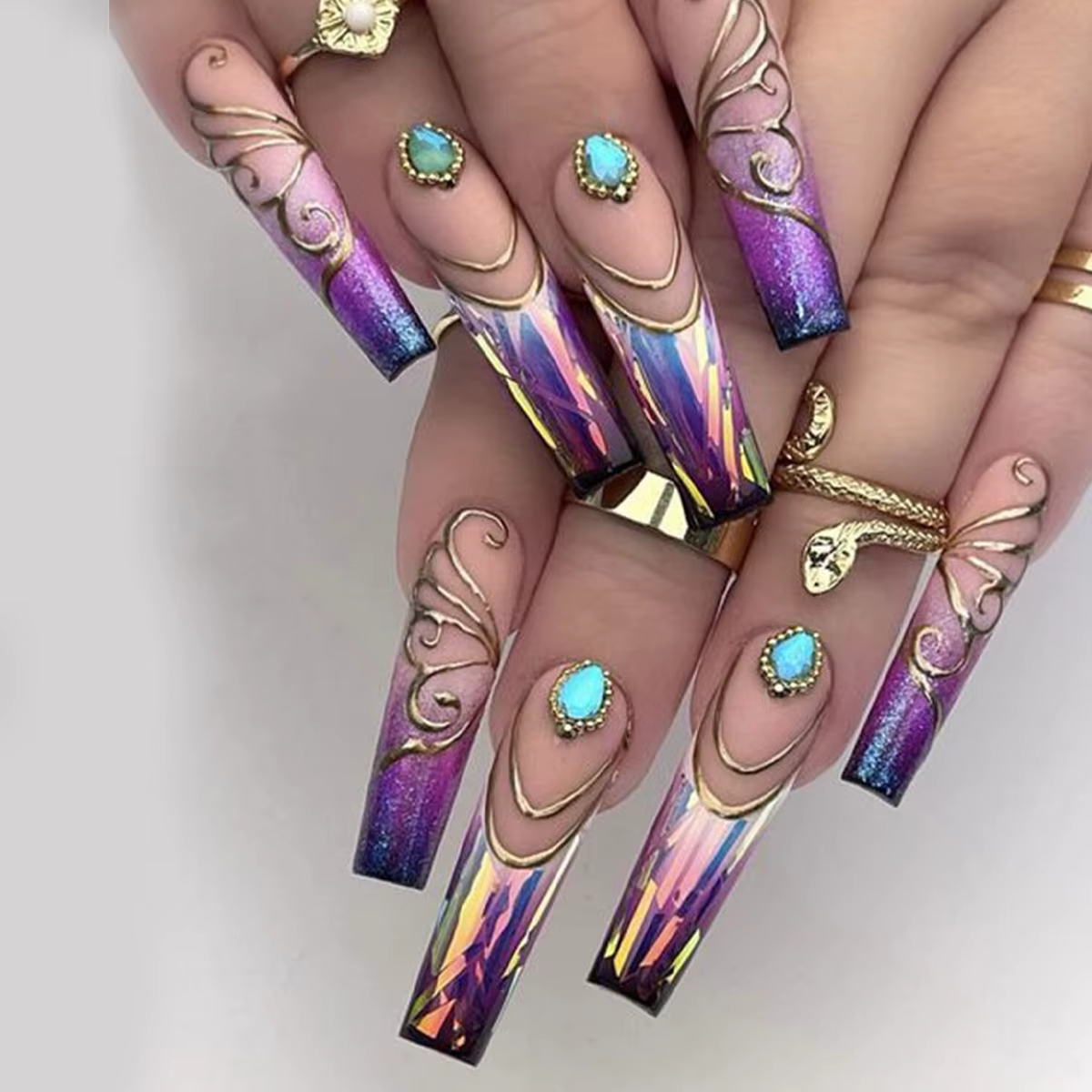 Faux ongles mi-longs pour femmes