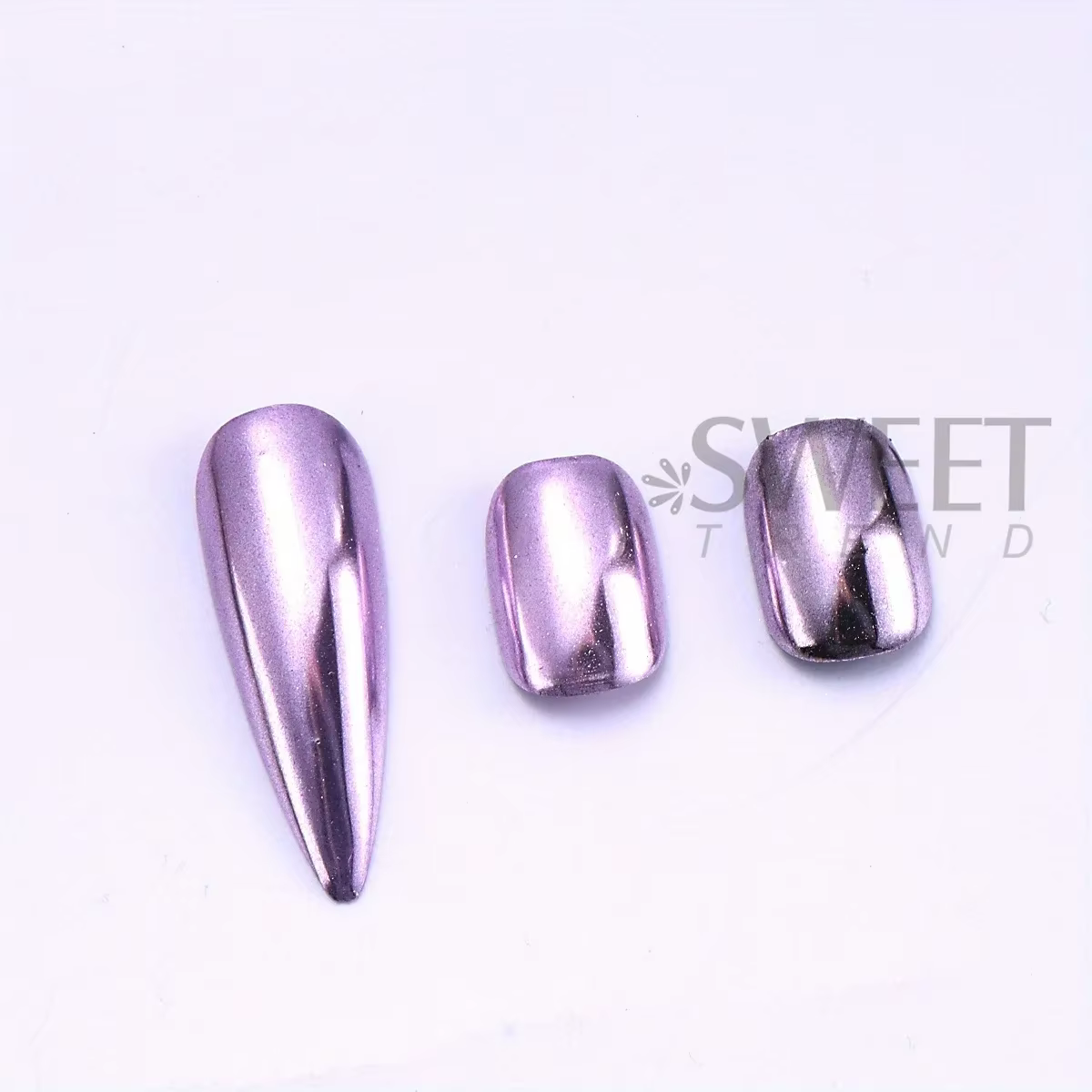 Poudre à ongles chromée miroir violet
