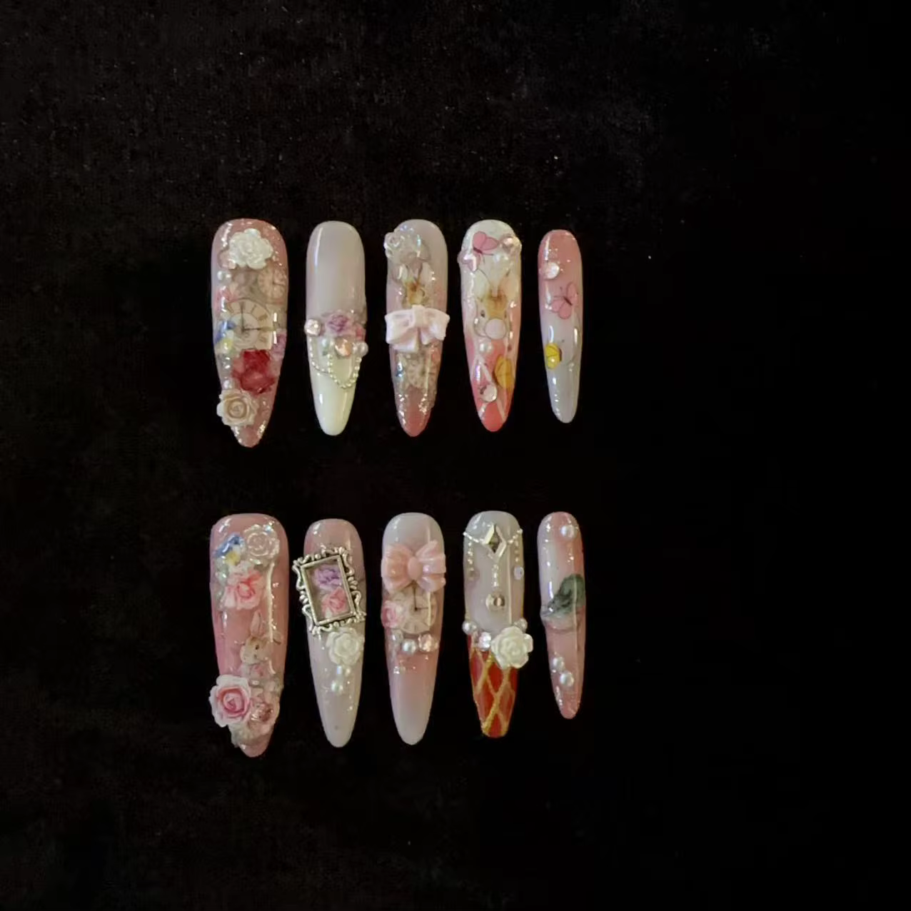 Ongles à coller vintage Lolita conte de fées motif lapin, forme amande longue, stiletto, faits à la main, dégradé rose nude avec nœud rose 3D